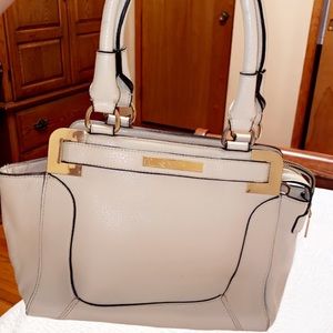 Cream Anne Klein purse. Sturdy and classy.